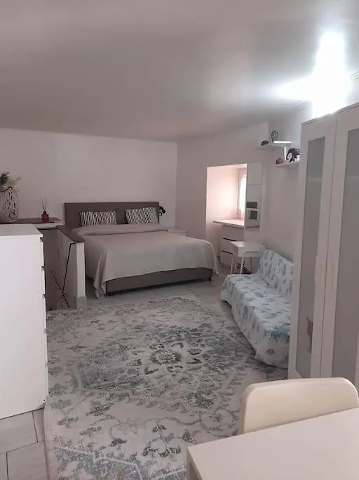 Cyrus Home Naples